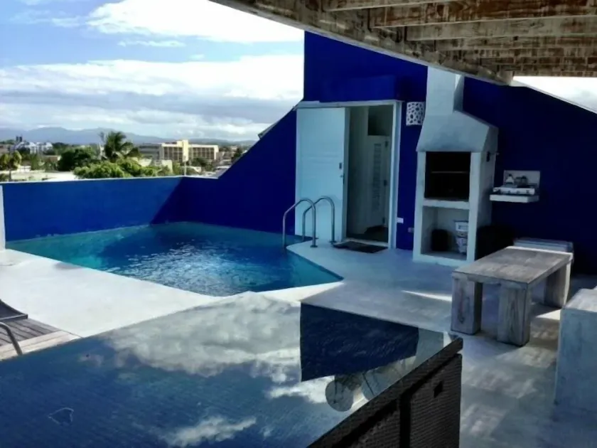 Caribbean Penthouse- Front Beach, Roof Pool, 8 max, 2 bed/2 bath, Generator - Image 1
