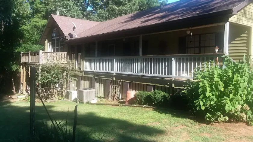 Come enjoy fishing, R&R or visit with family come visit! - Image 1