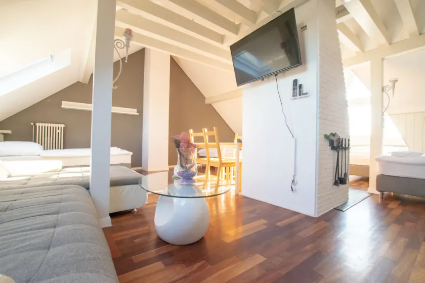 Lovely City House - Image 1