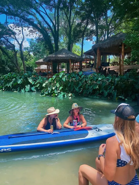 Rare Find! New waterfront Cabin with kayaking, hiking, pools & hot tub! RC22 - Image 1