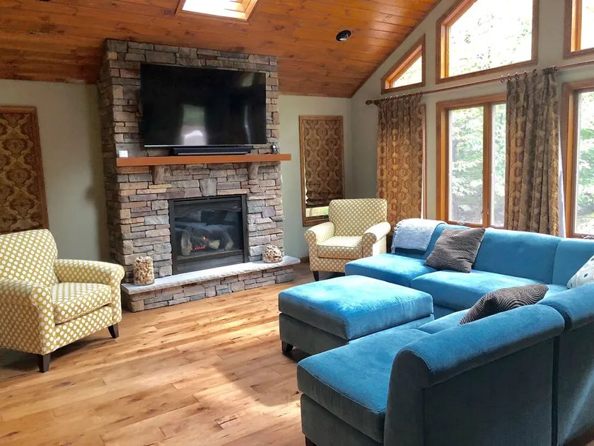 Lake Naomi Erstaunliche 2.800 SF 3-BR Vacation Hideaway - Image 1