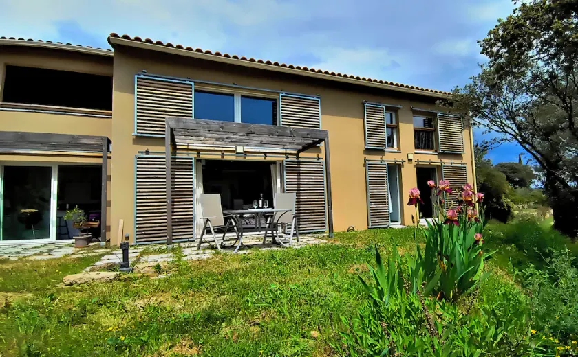 une Maison spacieuse avec Vue dégagée, au départ des sentiers - Image 1
