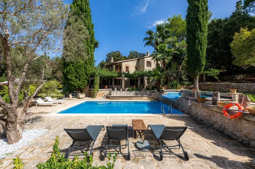 Villa 'Es Garrovera' with Mountain View, Pool & Wi-Fi - Image 1