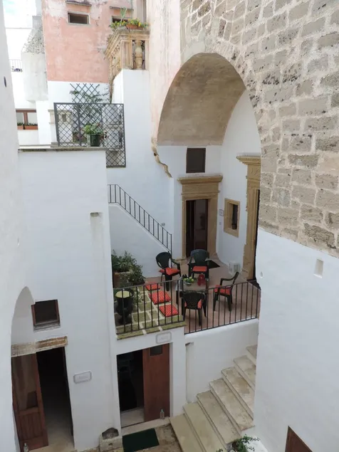 Villa Palazzo del Diavolo: Il Patio e Ter Terrazze, WiFi, AC, TouristPersonalAdvisor - Image 1