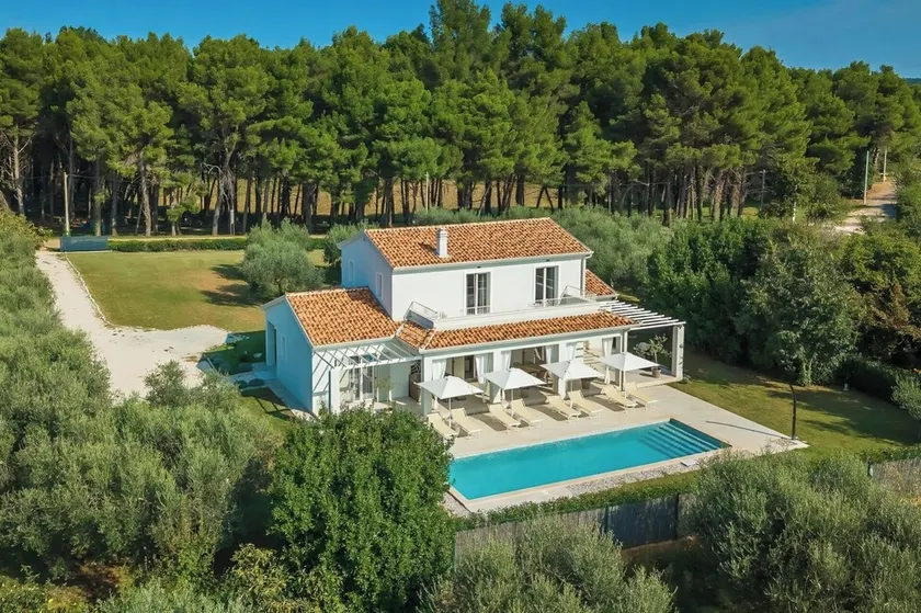 Stylish villa for 8 people in Tar-Vabriga - Image 1