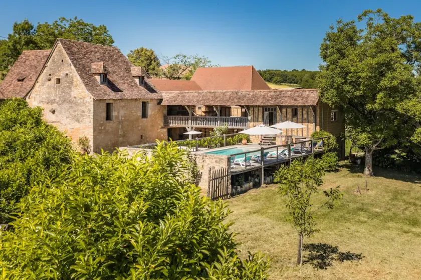 Eco Lodge le Barradis, country house with 4000 m2 and heated swimming pool - Image 1