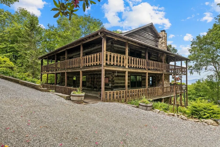 Logs Of Luxury Cabin - Image 1