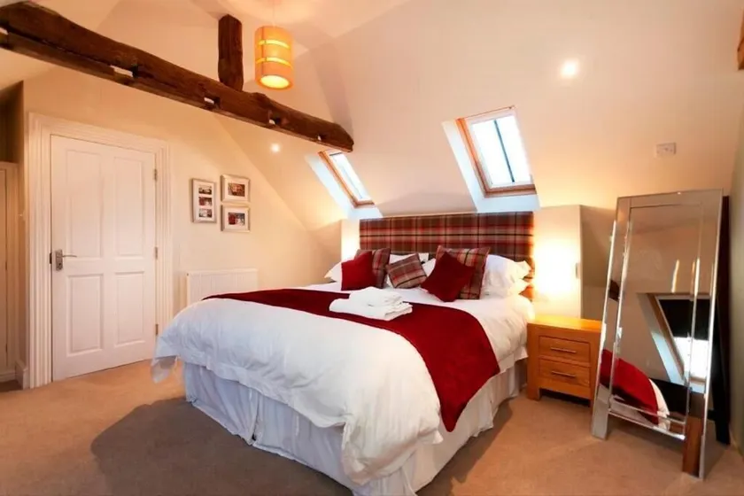 DBS Serviced Apartments - Image 1