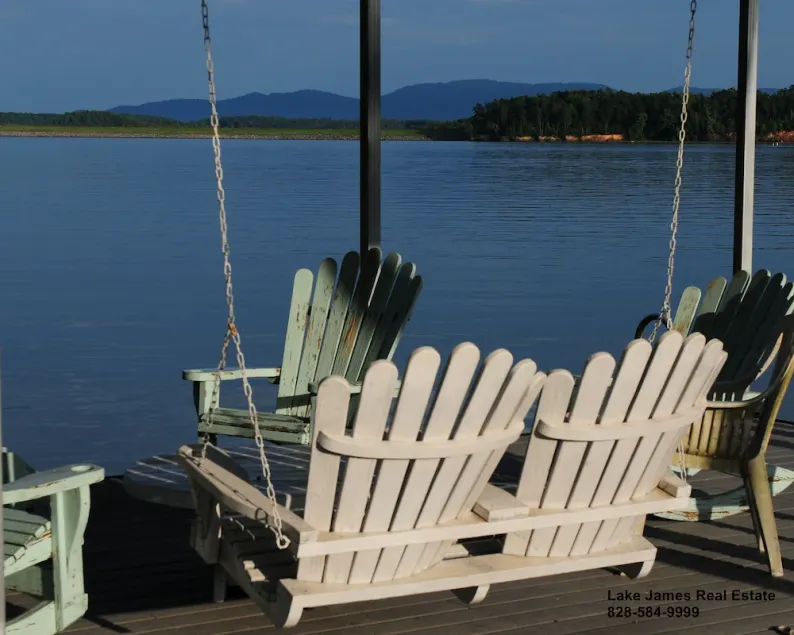 Waterfront Cottage on Beautiful, Crystal Clear Lake James - Image 1