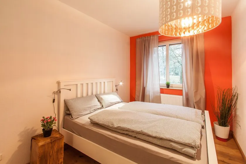 Bor på Ringpark - modern lägenhet vid bredden av Main med utsikt över fästningen // Käppele - Image 1