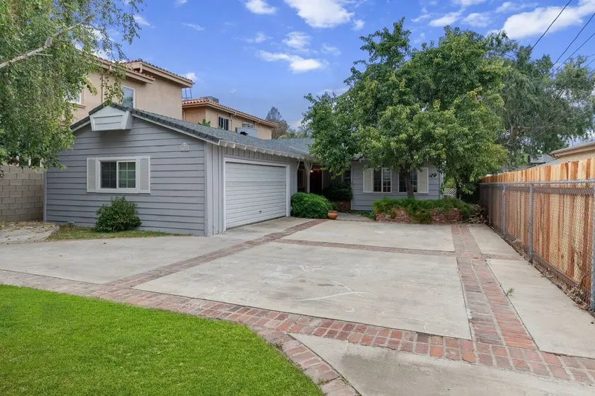 Woodland Hills Zen Modern - Image 1