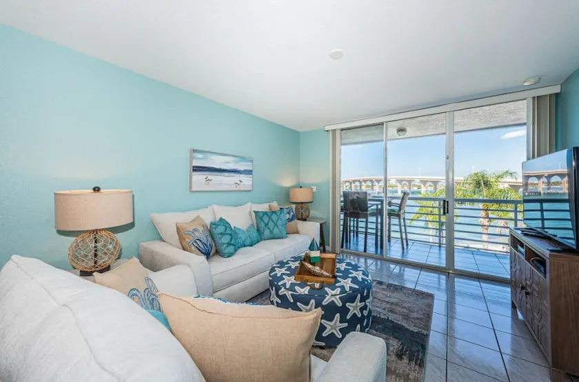 Bahia Vista 7-115, 2 Bedrooms, Pool Access, WiFi, Hot Tub, Sleeps 6 - Image 1