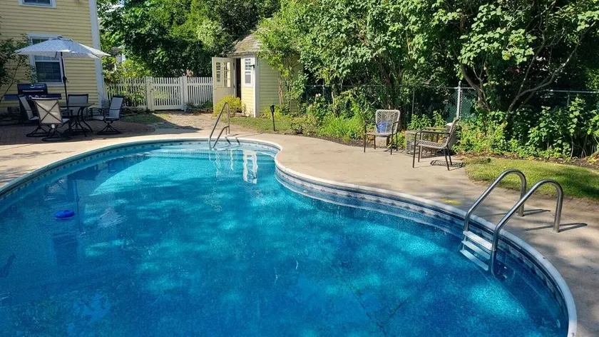 Groton Bay / Heated pool opens May 6th 2023! - Image 1