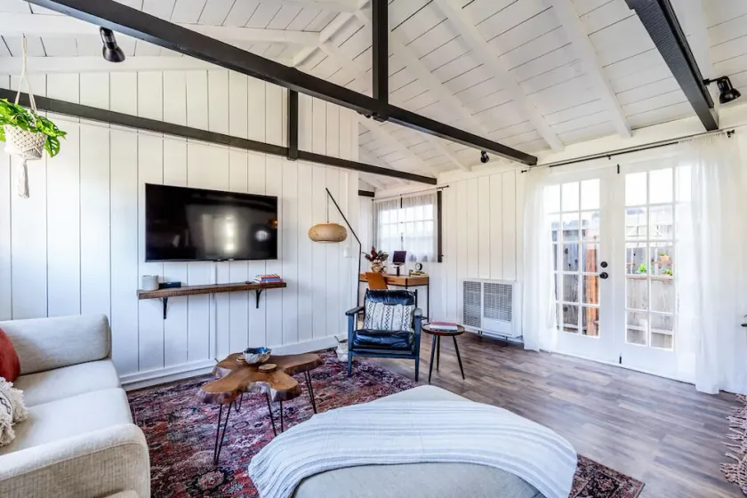 Little Green House - Monterey House - Historic Downtown Cottage, With Beautiful Yard - Image 1