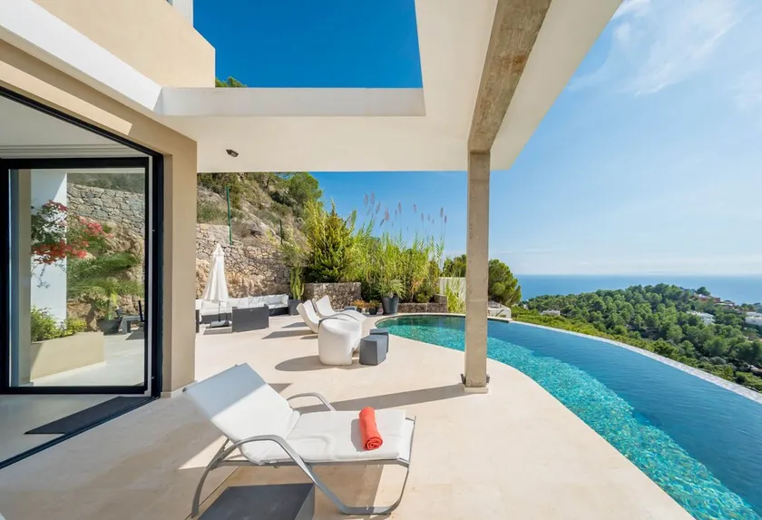 VILLA HILLTOP - Image 1