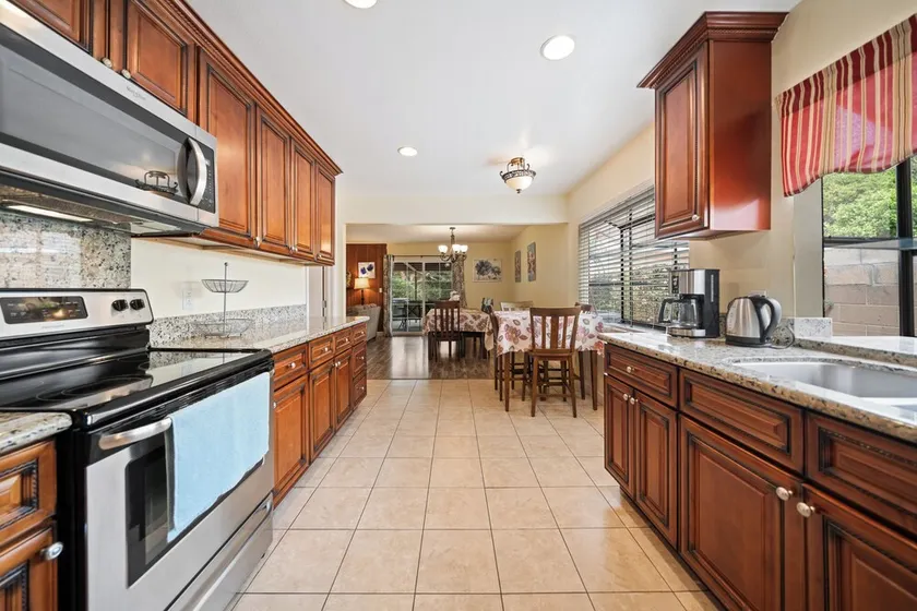 Deluxe ny ombyggnad House, Walk to Disneyland!Plats för 3 familjer - Image 1