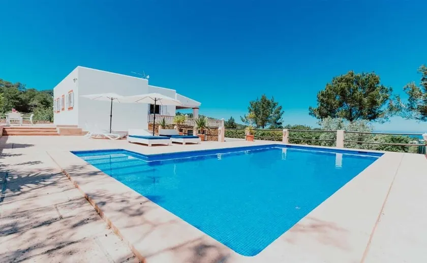 Mysigt hus med pool, havsutsikt, grill och bara 4. 5km från stranden i Cala Bassa - Image 1