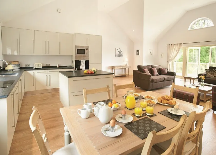 Spacious, well appointed lodge in peaceful location - Image 1