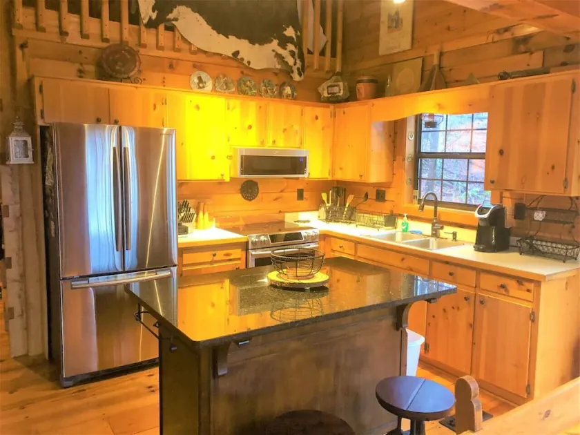 Little Bushy Head -Blue Ridge cabin rental- Wifi- - Image 1