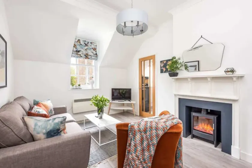 Host & Stay - Feversham House - Image 1