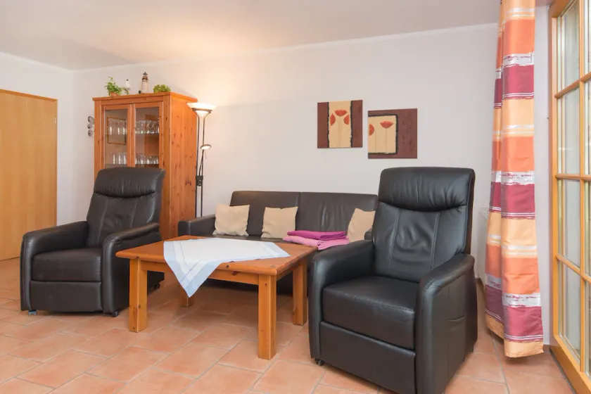 Comfortable vacation apartment with terrace and garden in the Zingst vacation park - Image 1