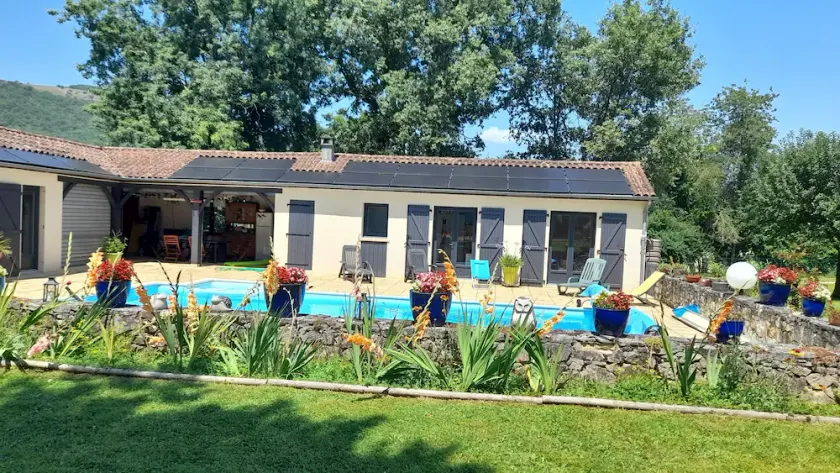 In the LOT, near MARTEL fully renovated gîte with swimming pool - Image 1