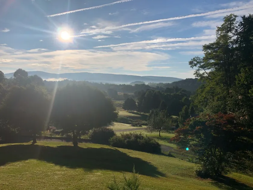 Cozy Home with Stunning Views in Linville Falls - Image 1