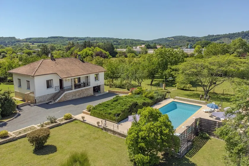 Sergetta, a house with a big pool and huge garden - Image 1