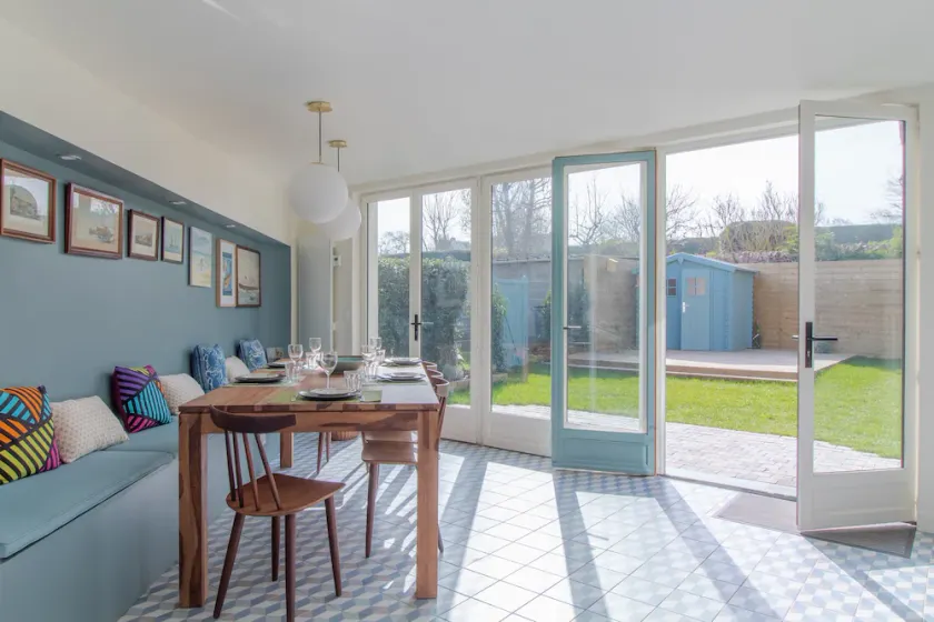 CHARMING HOUSE WITH ALL MODERN AMENITIES, GARDEN, and terrace, SOUTH-FACING, 300 m from the BEACH - Image 1