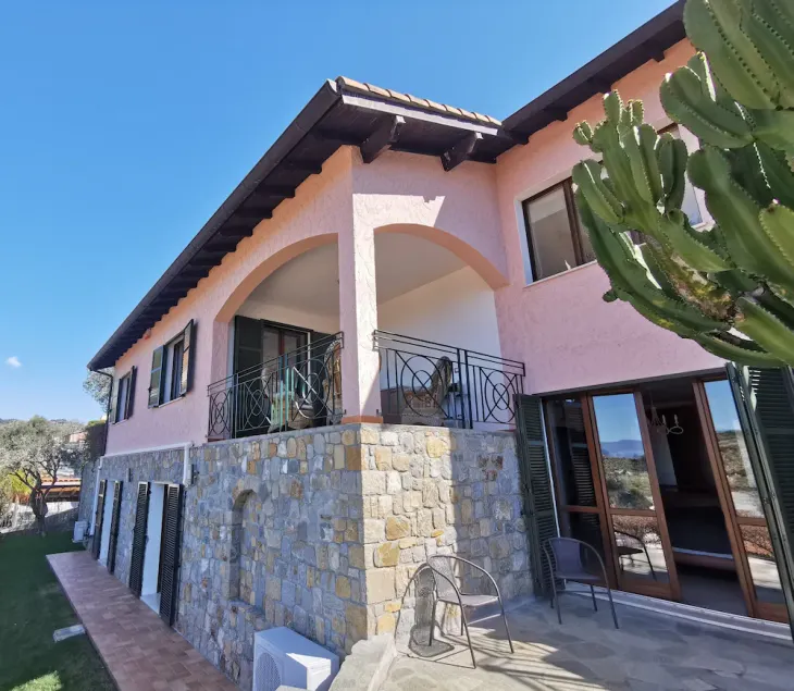 \"Villa Riviera\" Zwischen Meerblick+Bergblick mit Pool + BBQ-Terrasse nahe Küste! - Image 1