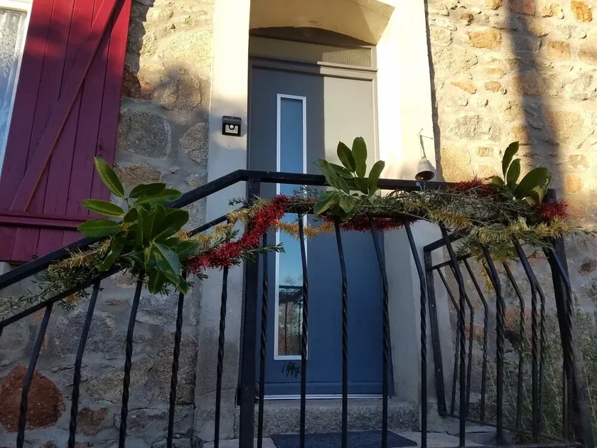 La Clef des champs : gîte 9 personnes Mts lyonnais - 4 chambres - Image 1
