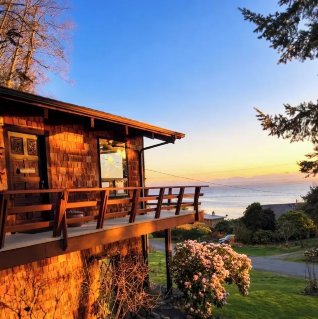 Seastar Cottage - WEST Side View $ 129 SPECIALER !! - Image 1