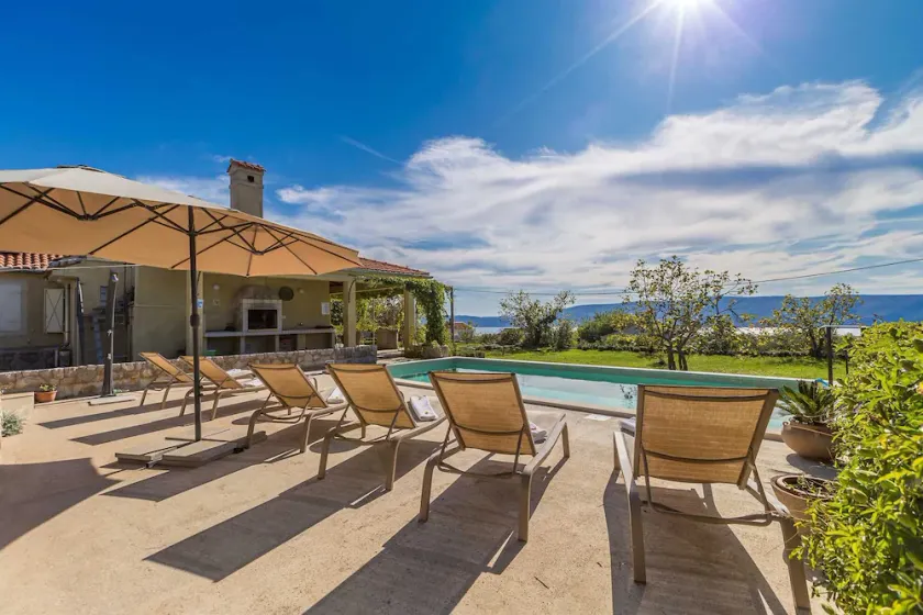 Ferienhaus TRSJA mit Swimmingpool - Image 1