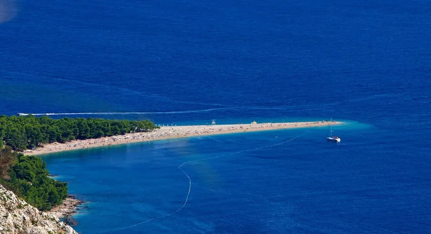 Seaside Villa | Secluded Bay | Boat Mooring | Stunning Views | One great price - Image 1