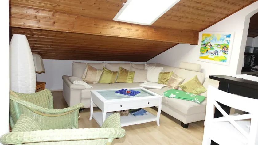 Vacation apartment for 2 - 5 persons, approx. 85 m², living/sleeping room, 2 bedrooms, kitchenette, 2 bathrooms, 2 balconies, terrace - Image 1