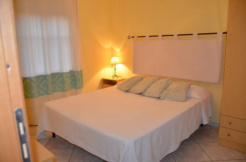 Apartamento de tres habitaciones a 120 metros del mar de San Giovanni di Posada Nuoro Cerdeña Italia - Image 1
