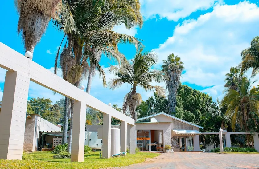 Daisy's Guest House - Image 1