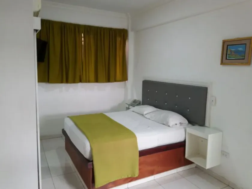 Quiet and comfortable room in the center. B&B # 3 - Image 1