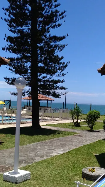 Rent Beachfront Chalet with 2 refurbished suites bathroom PNE - Image 1