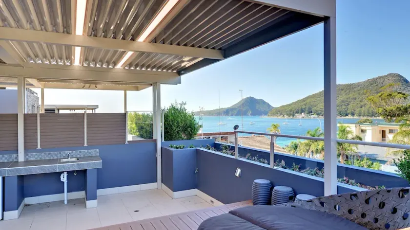 Fabulous unit with a private spa and water views in the heart of Shoal Bay - Image 1