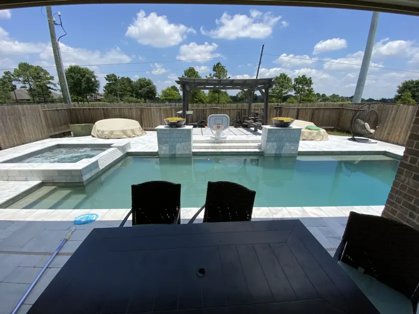 Newly Listed Oasis - Image 1