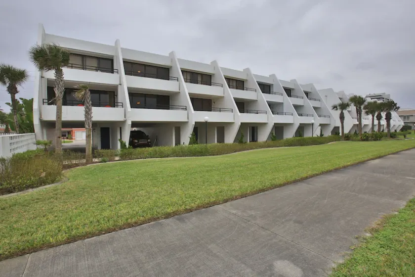 Ocean View Townhouse - Image 1