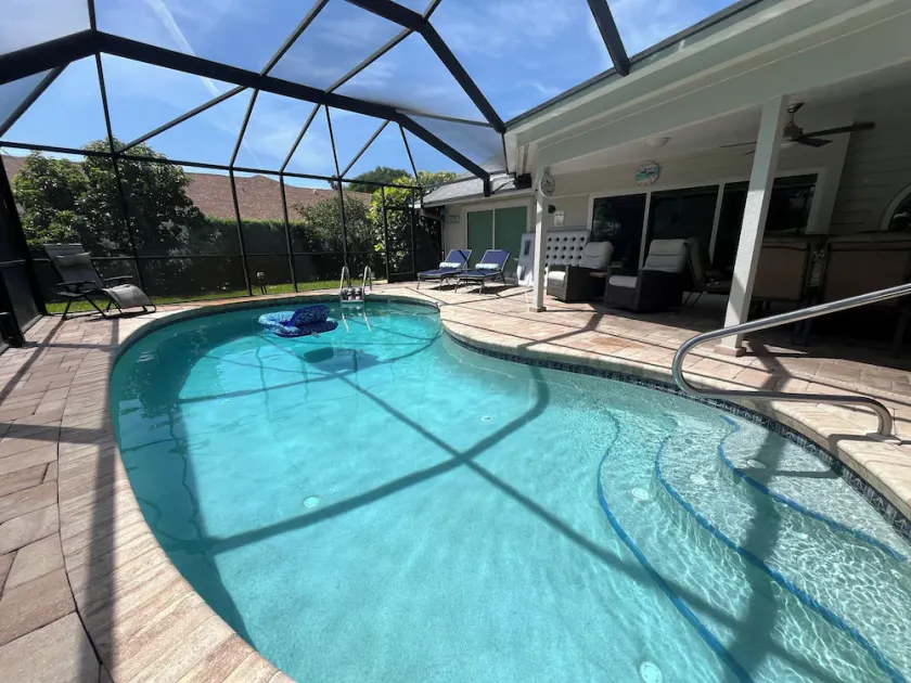 VILLA BELLY in Naples - Image 1