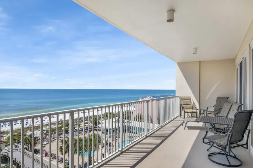 Gulf-Front Condo with Balcony Pools and Tennis - Image 1
