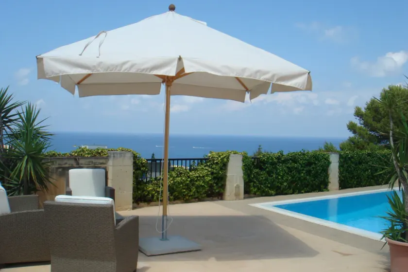 Spacious detached Family-friendly Villa/Bungalow with Pool having OPEN SEA VIEWS - Image 1