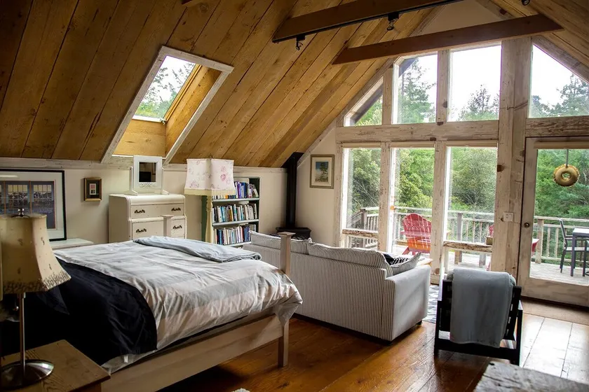 ROMANTIC,ARTIST'S PVT 'FOREST SUITE', 5 ac.Redwds,trail, NEW OD SHR, Mendo 2 mi. - Image 1