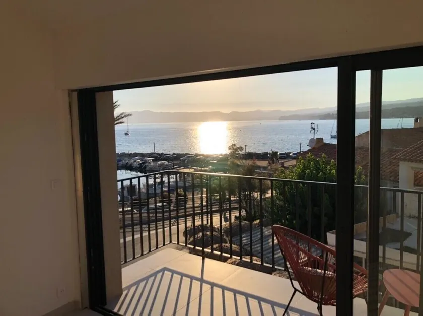 Maison de ville neuve vue incroyable sur la mer - Image 1