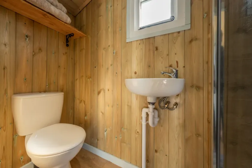 Dog-friendly glamping hut in the North Norfolk Coast - Image 1
