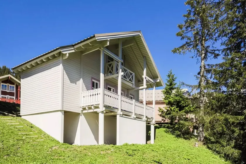 Chalet lumineux avec poêle à bois et WIFI gratuit - 6 à 8 personnes - Garage - Image 1