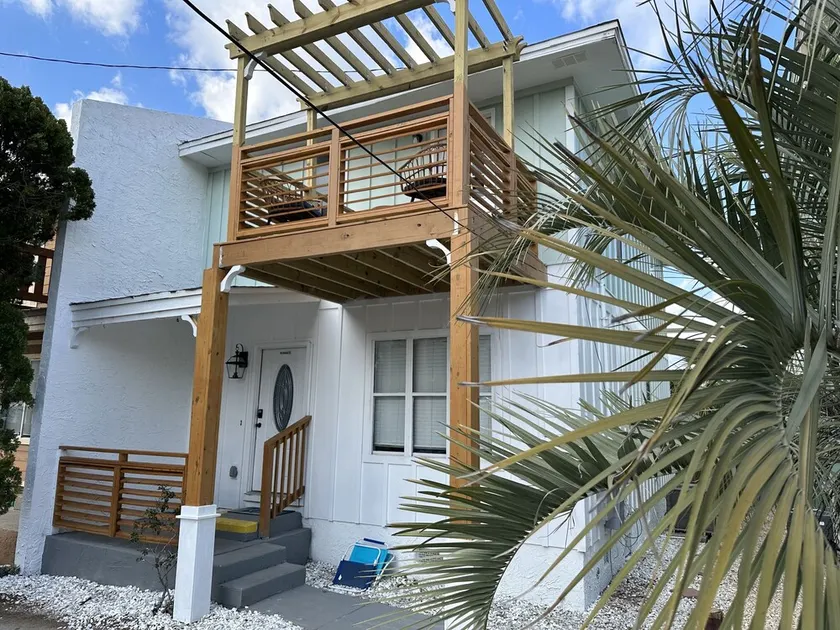OceanView Oasis - Relax with Hot Tub, Breakfast, Fire Pit & Putting Green! - Image 1